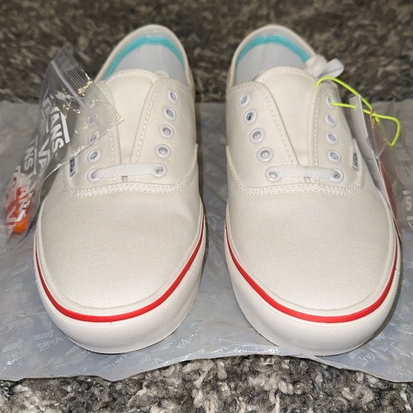 New VANS Comfycush Authentic PENN Tennis shoes in Blanc De Blanc / Red - Picture 5 of 16